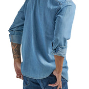 Wrangler Men's Iconic Denim Regular Fit Snap Shirt, Lake Wash, Large 🍁 All In One Marketplace Canada