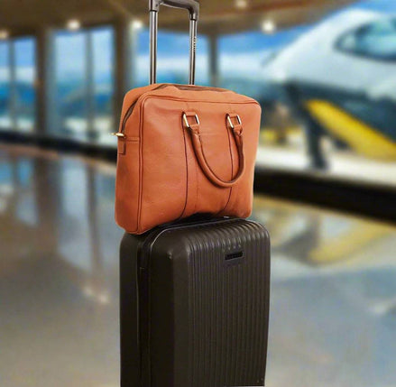 The Signature Messenger Bag Men Brown